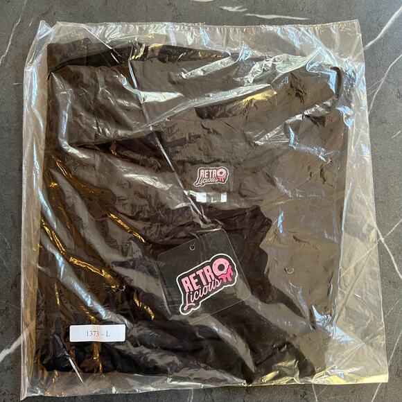 Retrolicious Retro Boat Neck Top in Black - Picture 8 of 10